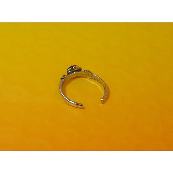 Vintage Sterling Silver Rose Flower Toe Ring – Handcrafted Unique Boho Jewelry - Picture 3 of 4